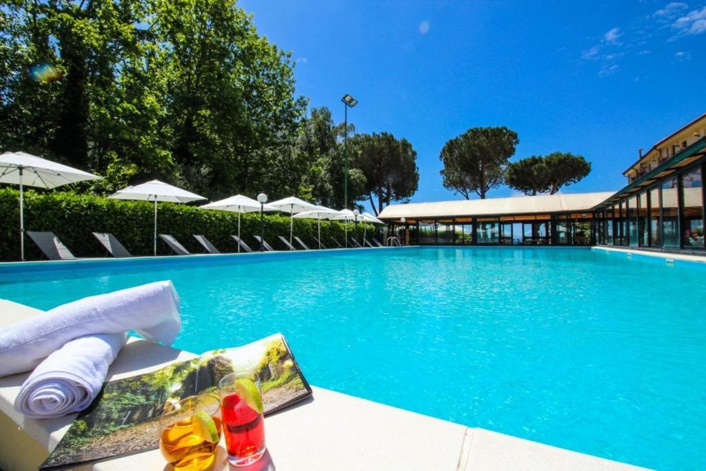 Le Naiadi Park Hotel Sul Lago بولسينا المظهر الخارجي الصورة