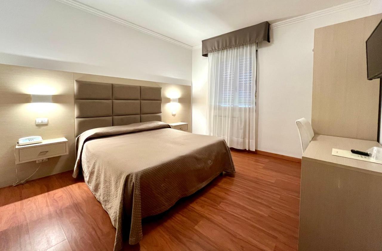 Le Naiadi Park Hotel Sul Lago بولسينا المظهر الخارجي الصورة